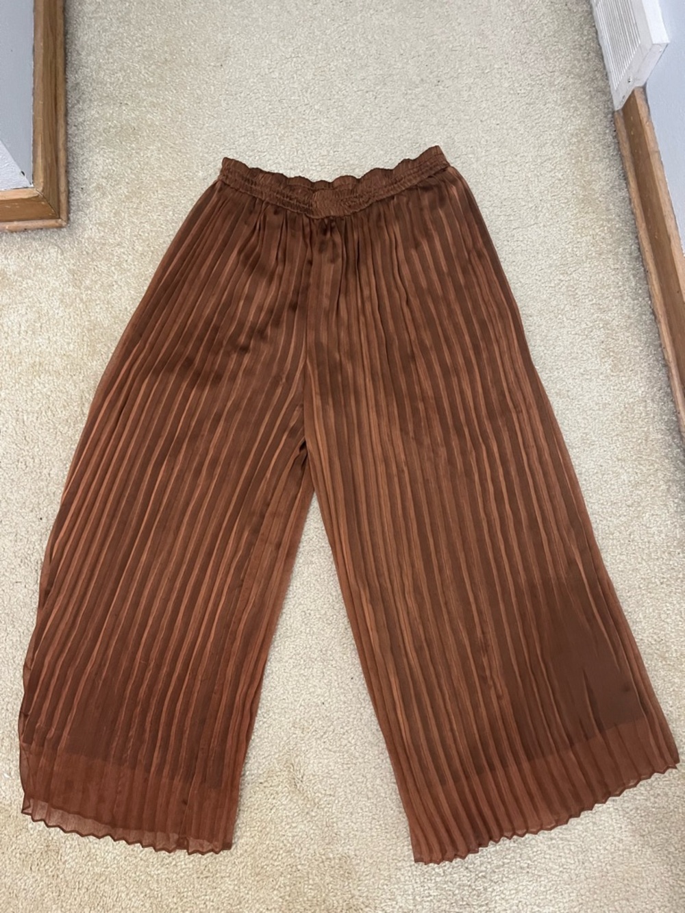 Vintage Pleated Wide-Leg Pants in Rich Brown